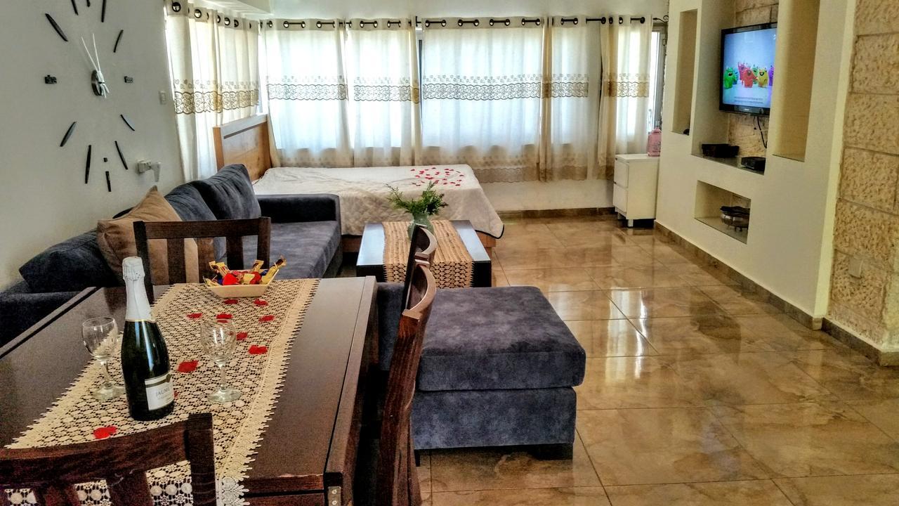 Tiberias Vacation Rental Экстерьер фото